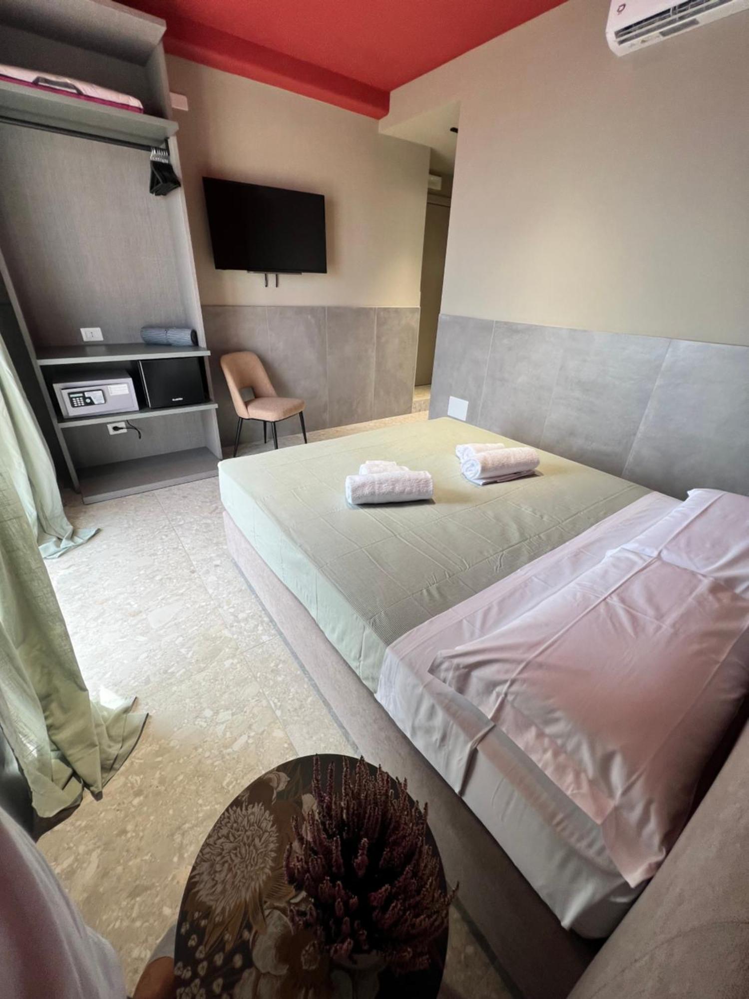Mia Suites Porto Naples Exterior photo